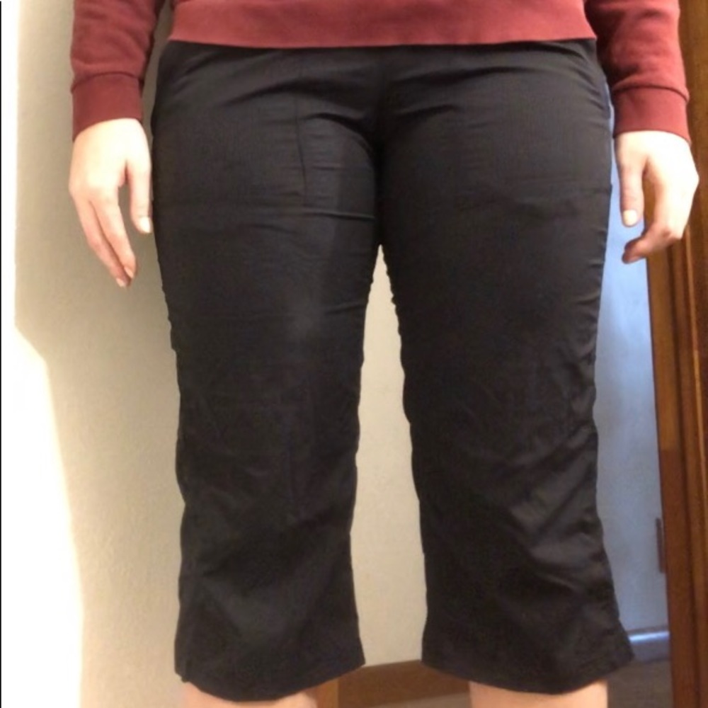 LULULEMON | Cropped Pants
